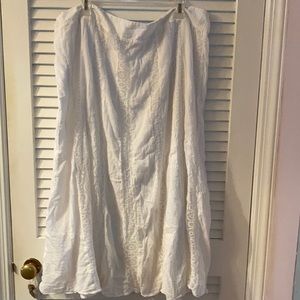 White St. John’s Bay broomstick maxi skirt sz 2x
